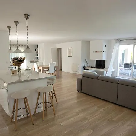 Villa De Standing Proche Airbus Et Meet *